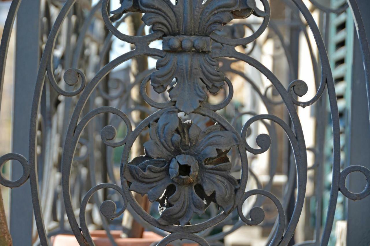 ריפוסטו B&B Di Charme Camelie Palazzo Nicotra מראה חיצוני תמונה