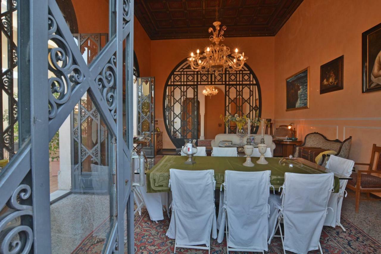 ריפוסטו B&B Di Charme Camelie Palazzo Nicotra מראה חיצוני תמונה