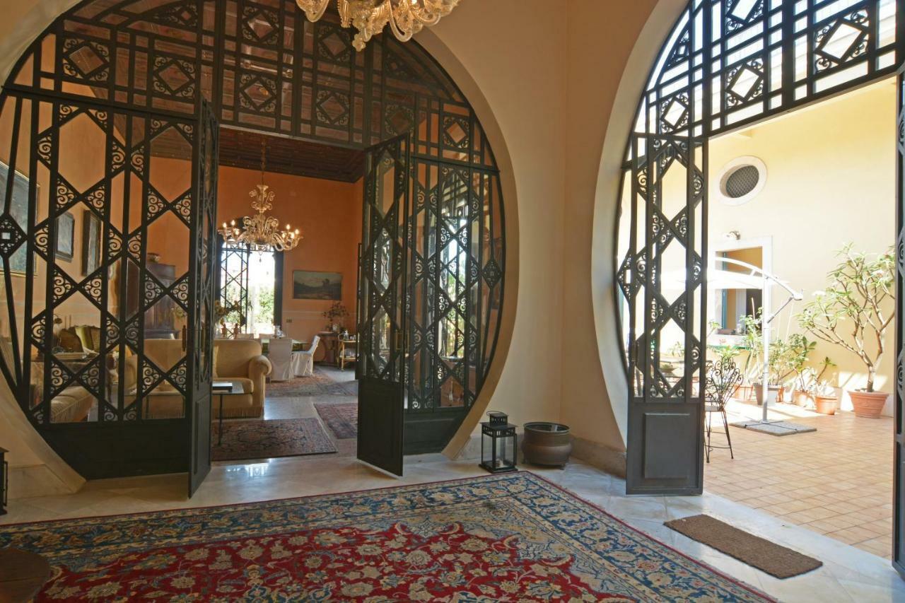 ריפוסטו B&B Di Charme Camelie Palazzo Nicotra מראה חיצוני תמונה