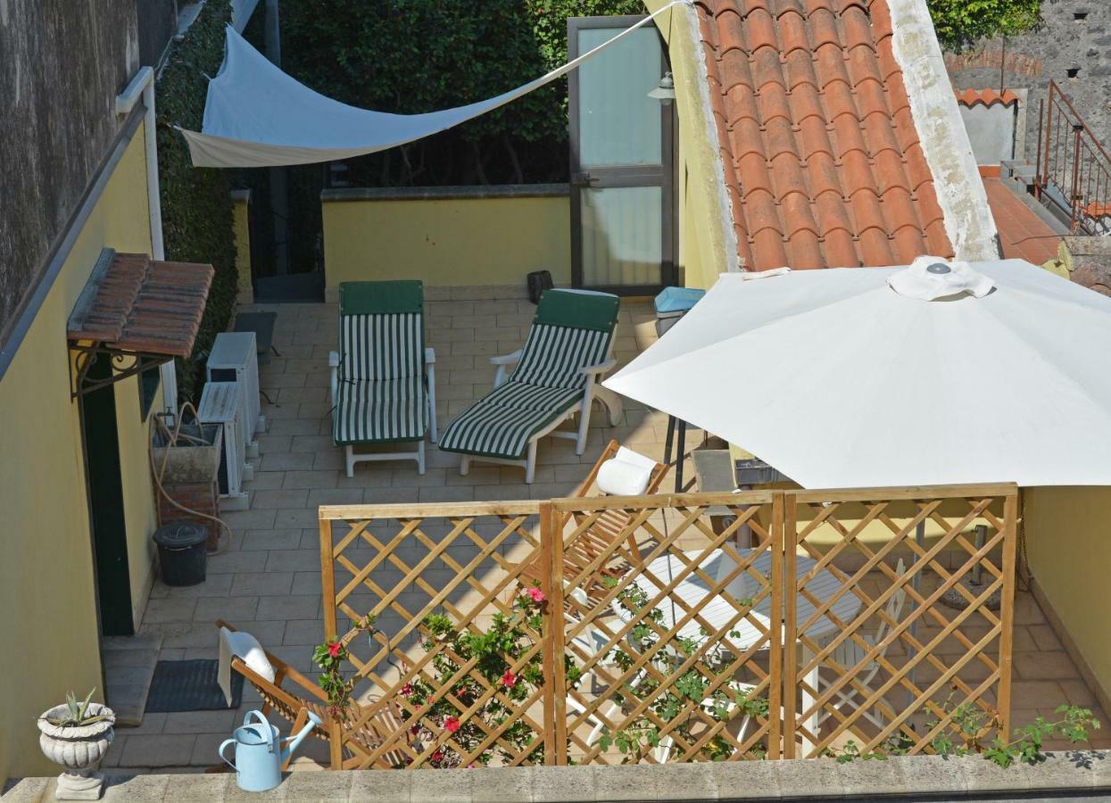 ריפוסטו B&B Di Charme Camelie Palazzo Nicotra מראה חיצוני תמונה