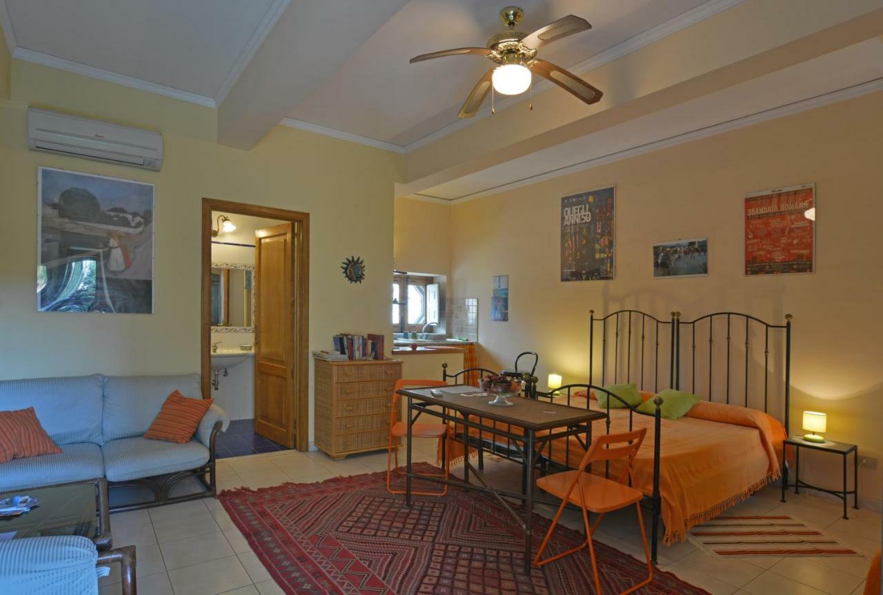ריפוסטו B&B Di Charme Camelie Palazzo Nicotra מראה חיצוני תמונה